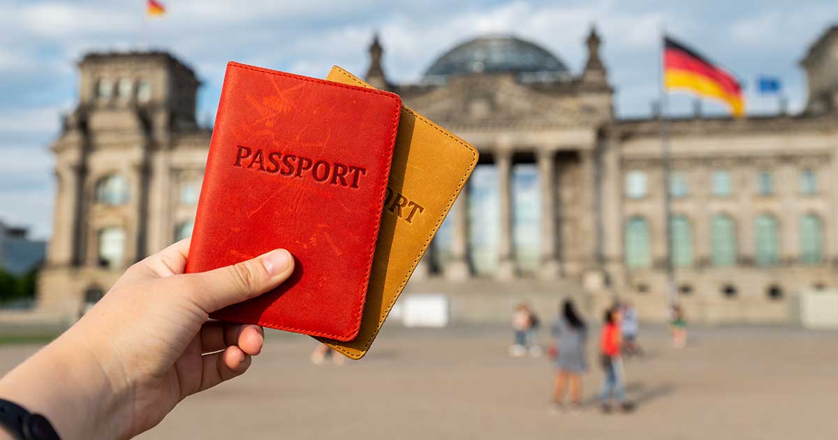 パスポートケースおすすめ20選！海外旅行を安全にするお助けアイテム - TRAVEL MAG【トラベルマグ】