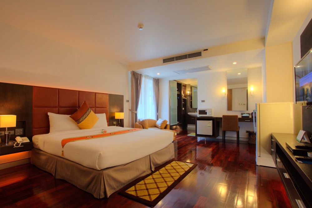 IHバンコクが手配するMona Suiteの客室内観