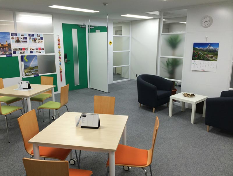 毎日留学ナビの大阪カウンセリングデスクの画像
